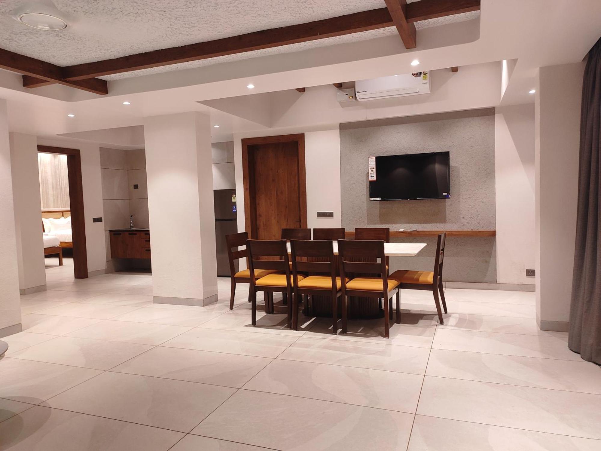 Manas Lifestyle Villas, إيغاتبوري الغرفة الصورة