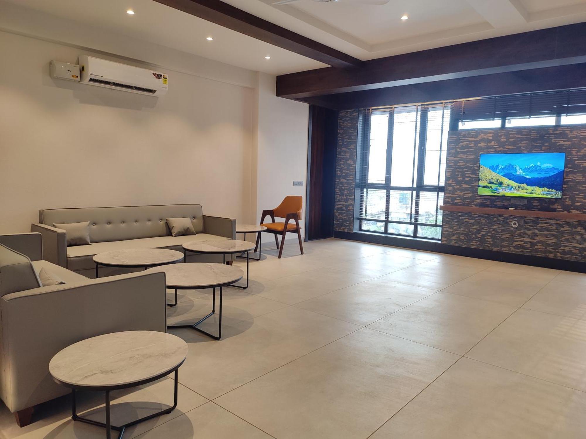 Manas Lifestyle Villas, إيغاتبوري الغرفة الصورة